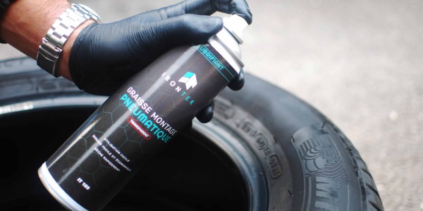 Comment graisser un pneu sans tout salir : la méthode propre, rapide et intelligente en atelier