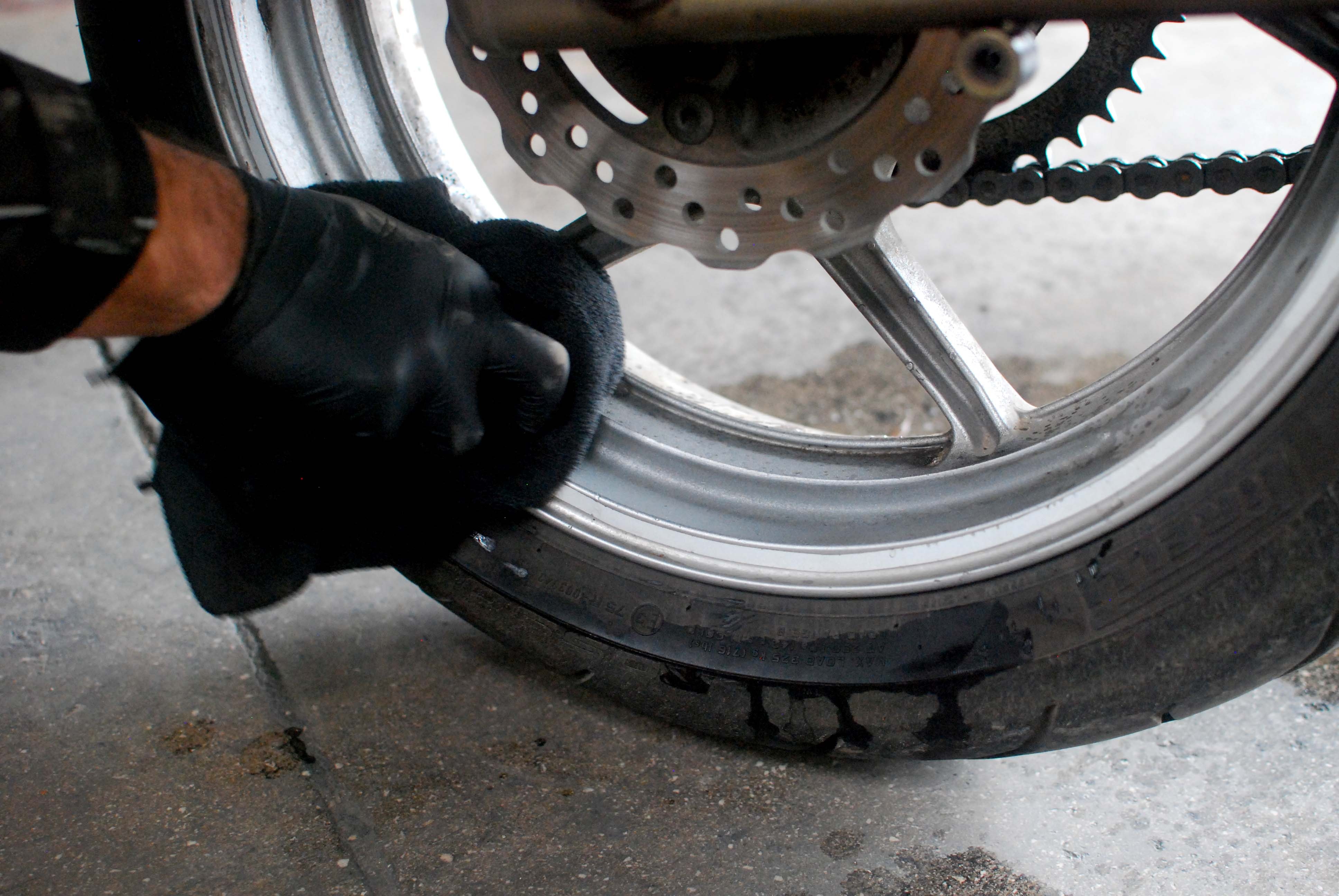 Comment retrouver des jantes propres sans les abîmer ?