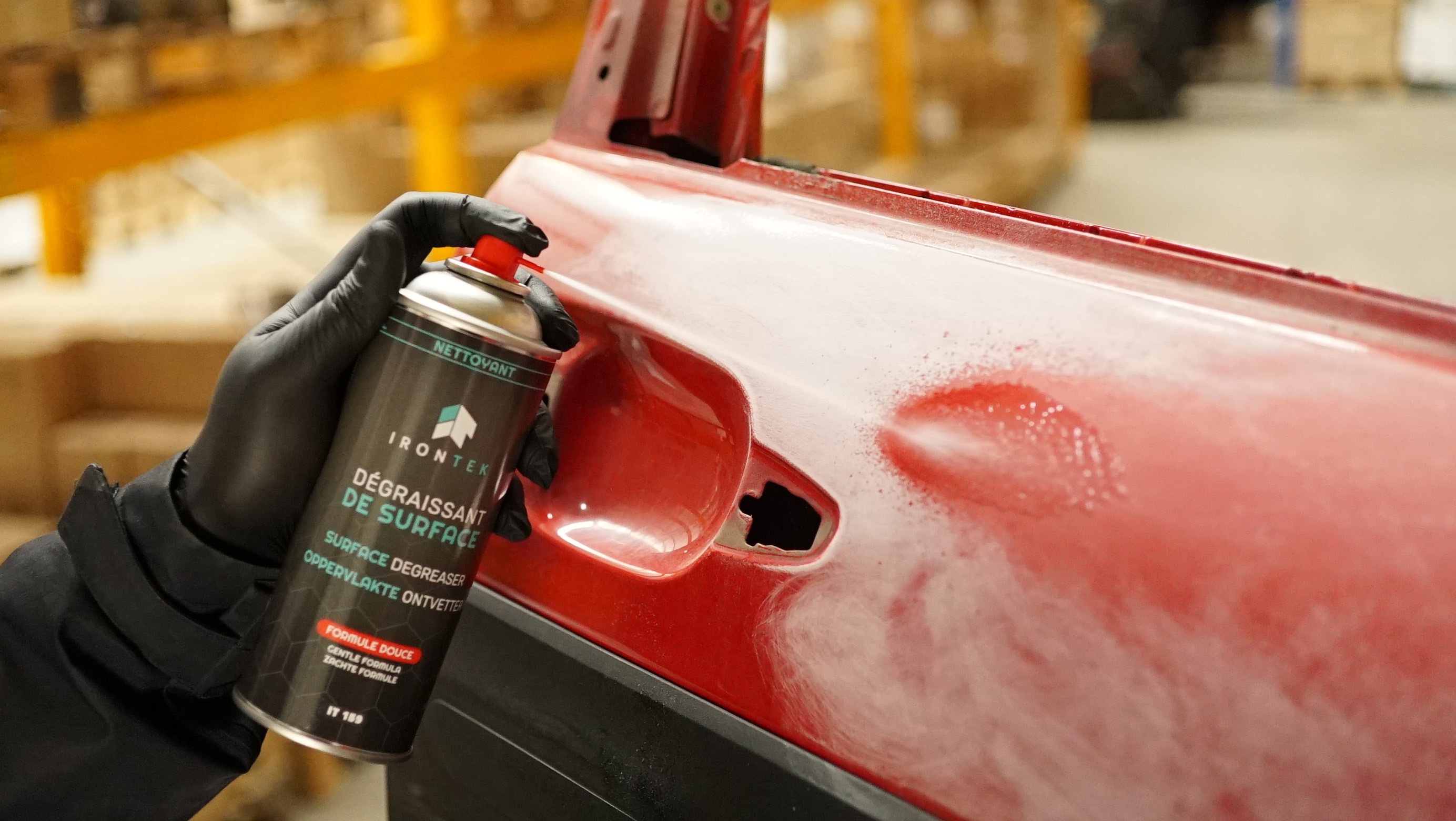 Comment garantir une surface parfaitement propre, sans résidus ni contamination, avant peinture ou collage ?