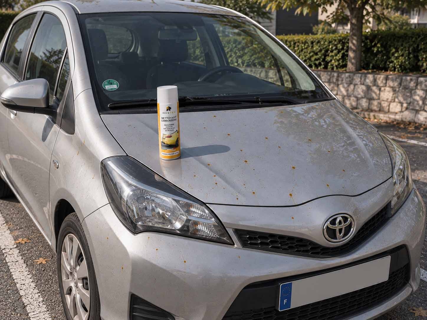 Voiture encore sale après lavage : comment la nettoyer ?